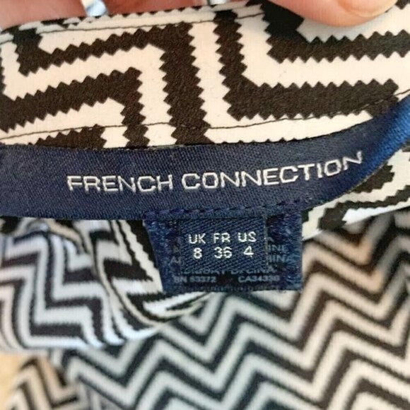 French Connection 3/4 Sleeve Keyhole Casual Career Lightweight Printed Blouse - Picture 14 of 15